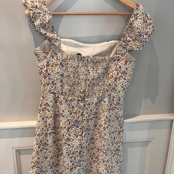 Floral Summer Dress, fully lined, elastic fitted torso. - Picture 8 of 10